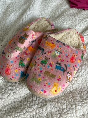 NATURAL LIFE Pink Cat Pattern Cozy Slip-On Slippers